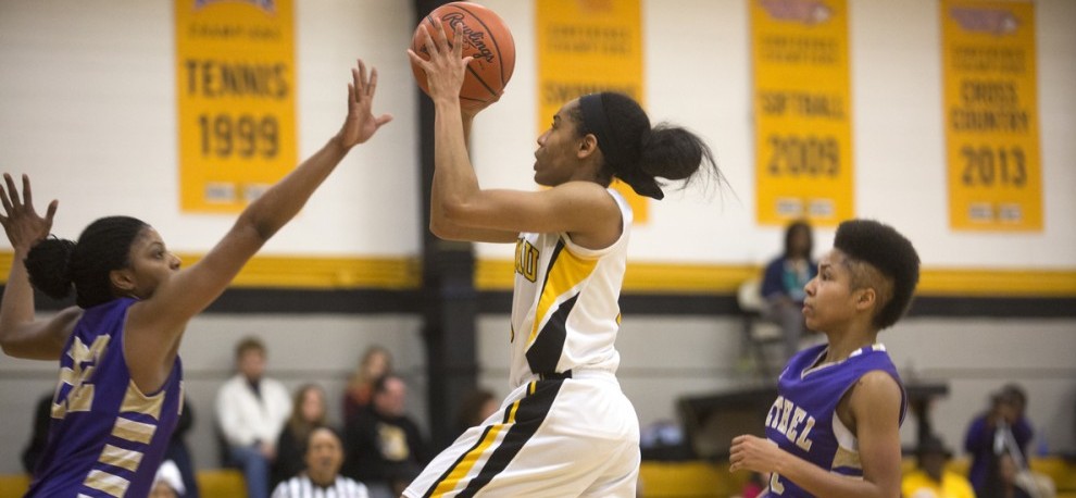Basketball Falls In SSAC Play