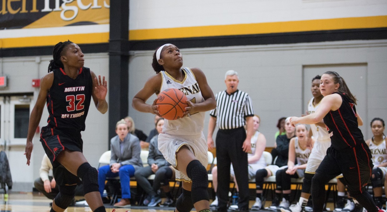 Third Quarter Run Propels Basketball Past St. Andrews