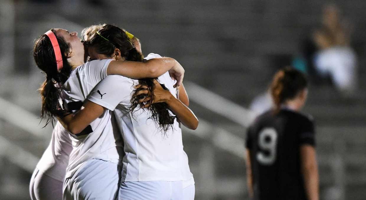 Soccer Edges Montreat in OT on Senior Day
